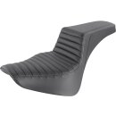 Saddlemen Step-Up Sitzbank Tuck n` Roll für Harley...