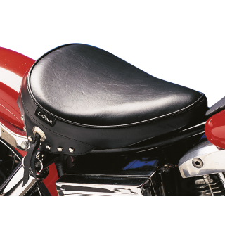 Solo seat with skirt and conchos FX-FLH